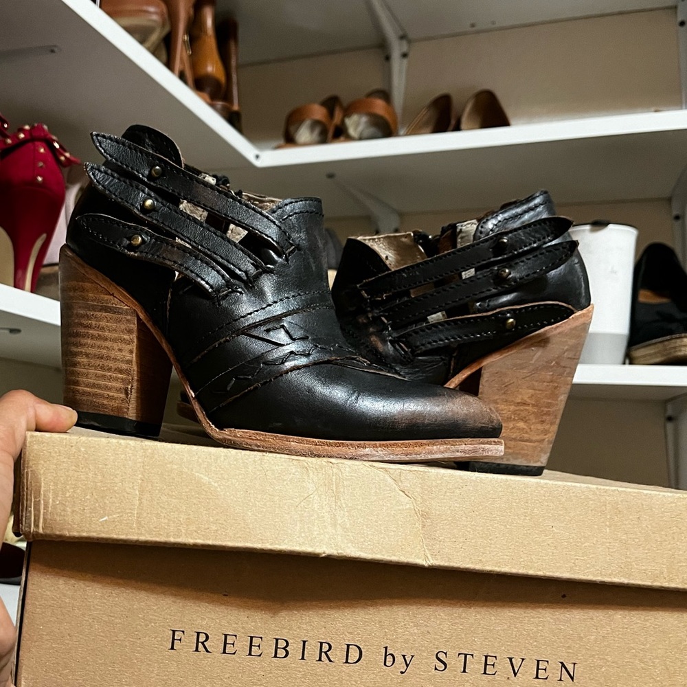 Free bird booties